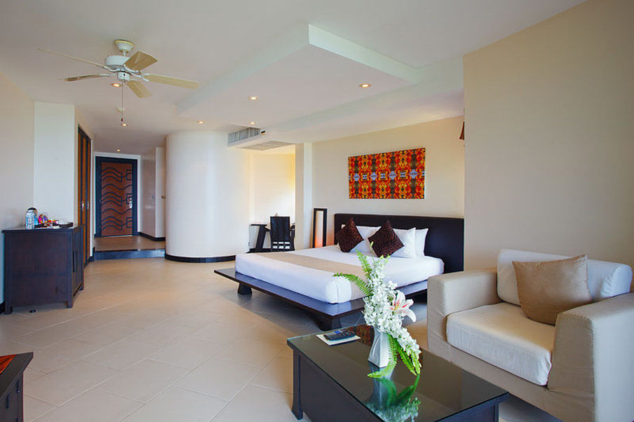 Aspasia Phuket Ката-Бич Экстерьер фото