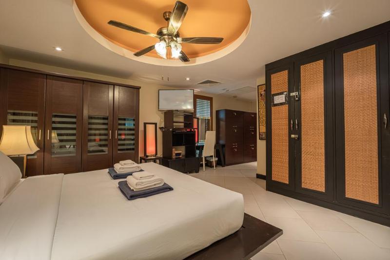 Aspasia Phuket Ката-Бич Экстерьер фото